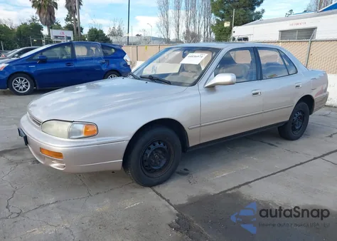 1995 Toyota Camry Le z USA, uszkodzony, nr VIN JT2SK12EXS0310508